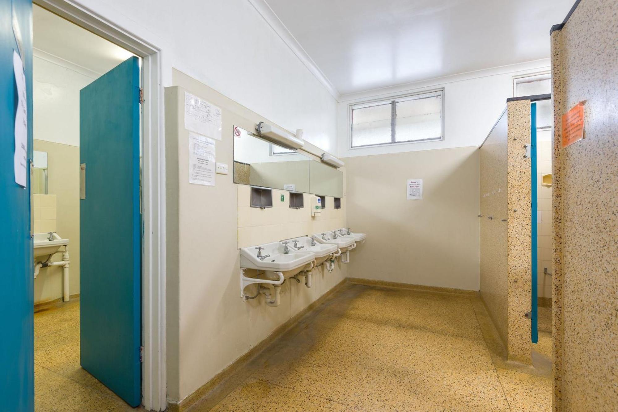 1849 Backpackers Albany Hostel Bagian luar foto